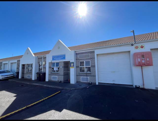 100M² BUSINESS TO LET IN MILNERTON CENTRAL